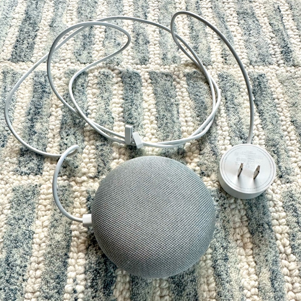 Google Nest Mini — 2nd generation, chalk